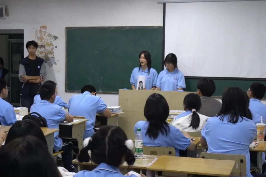 匯萃添新翼 薪火續(xù)華章 | 浙江省廣播電視中等專業(yè)學(xué)校塘棲校區(qū)學(xué)生會納新！(圖1)